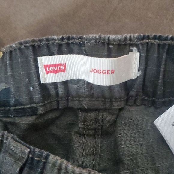 LEVIS JOGGERS - Picture 3 of 4
